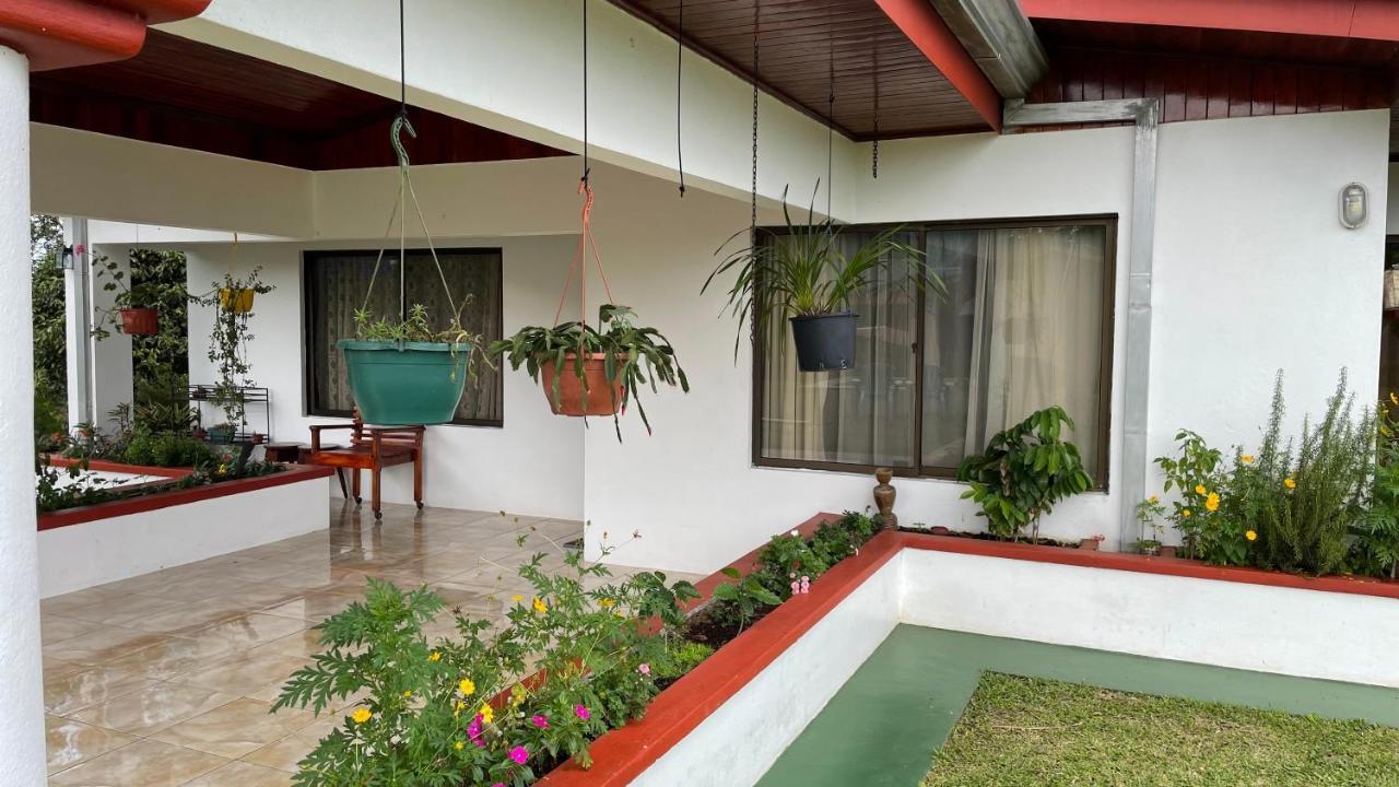 La Fortuna Las Pavitas Cottages מראה חיצוני תמונה
