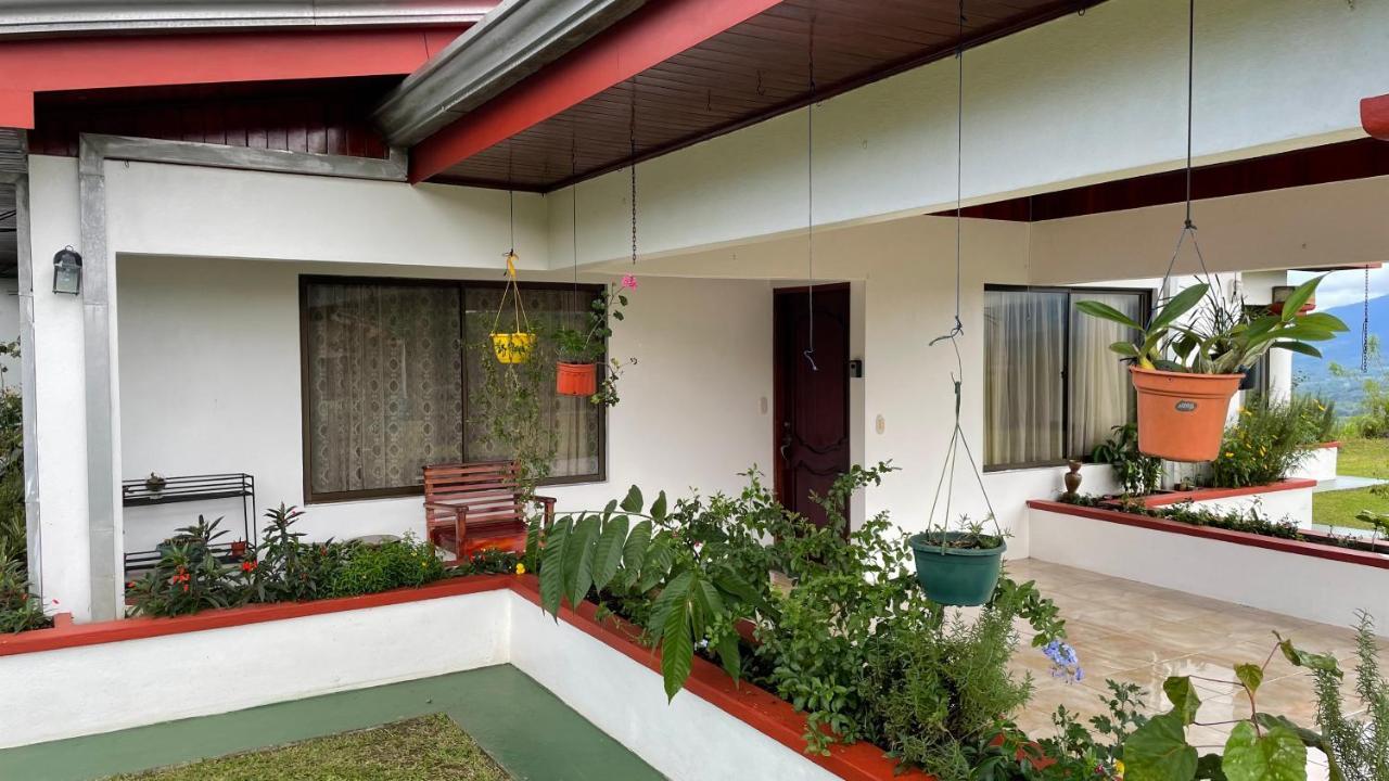 La Fortuna Las Pavitas Cottages מראה חיצוני תמונה